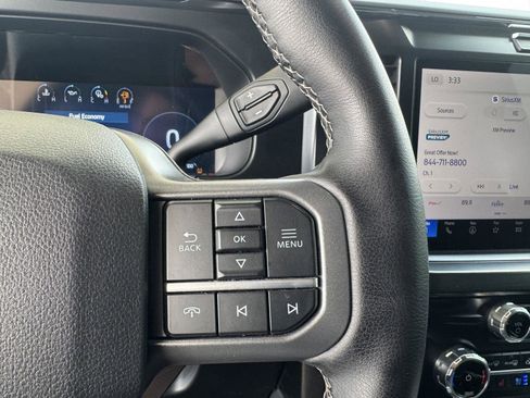 Used 2025 Ford F250 Lariat w/ Chrome Package image 16