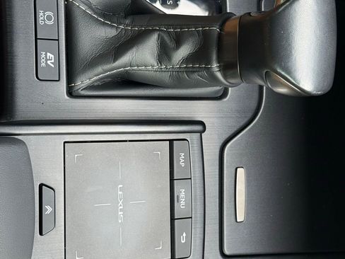 Used 2020 Lexus ES 300h w/ Premium Package FWD image 32