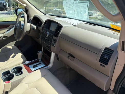 Used 2012 Nissan Pathfinder LE RWD image 39