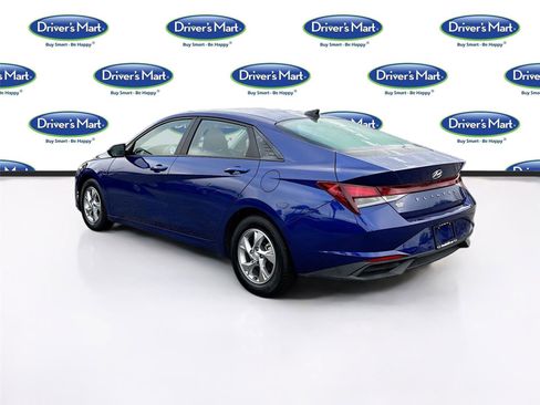 Used 2021 Hyundai Elantra SE image 5