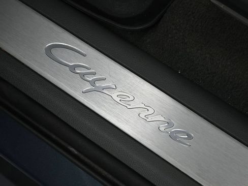 Certified 2020 Porsche Cayenne AWD/4WD image 33