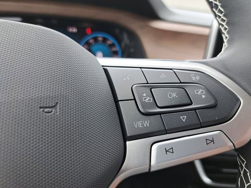 New 2026 Volkswagen Atlas SE image 13