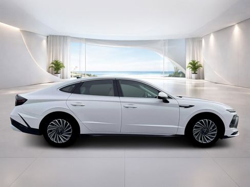 New 2026 Hyundai Sonata Limited FWD image 9