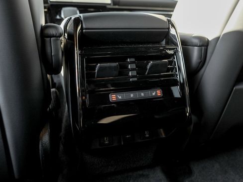 New 2026 Land Rover Range Rover Sport SE image 17