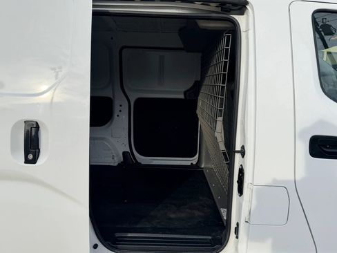 Used 2019 Nissan NV200 SV image 12