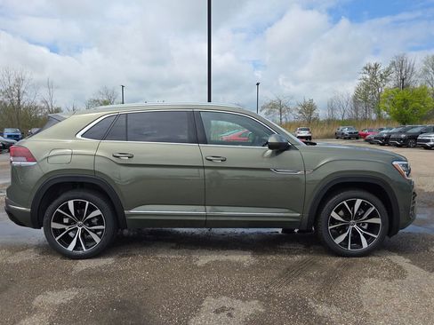 New 2026 Volkswagen Atlas Cross Sport SEL Premium R-Line AWD/4WD image 3