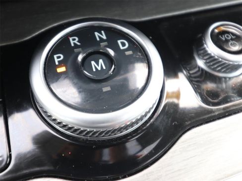 Certified 2025 Ford Expedition Max Platinum image 23