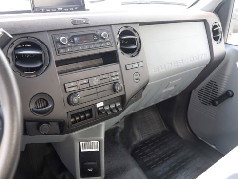 Used 2023 Ford F650 2WD Regular Cab Super Duty image 24