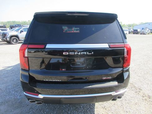 New 2026 GMC Yukon XL Denali w/ Denali Reserve Package image 5