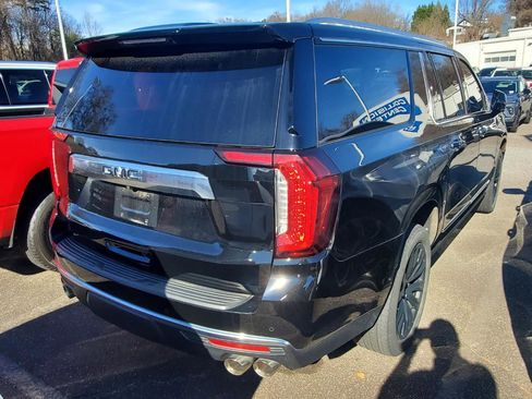 Used 2023 GMC Yukon XL Denali image 10
