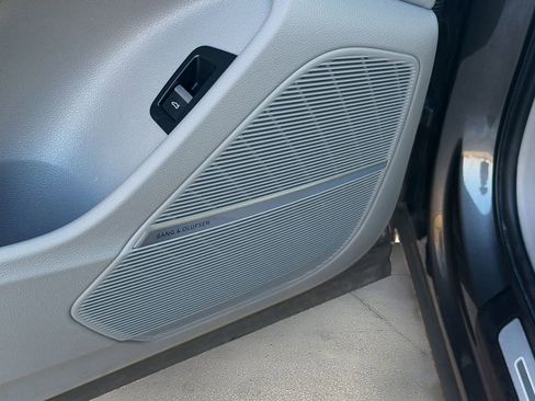 Used 2021 Audi Q7 3.0T Prestige w/ Prestige Package image 26