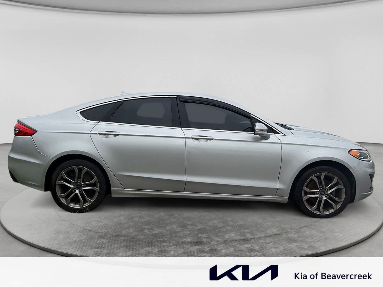 Used 2019 Ford Fusion SEL FWD image 4