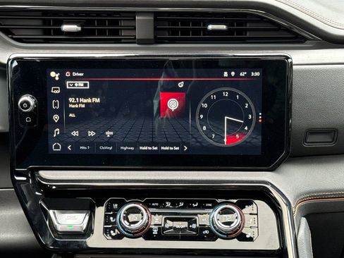 Used 2024 GMC Sierra 2500 AT4 w/ AT4 Premium Plus Package image 10