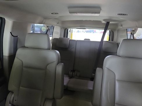 Used 2018 Chevrolet Suburban Premier AWD/4WD image 13