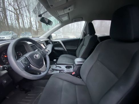 Used 2016 Toyota RAV4 LE image 22