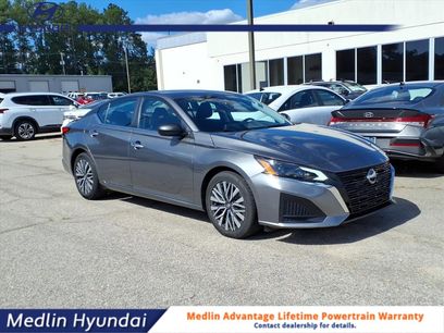 Used 2024 Nissan Altima 2.5 SV