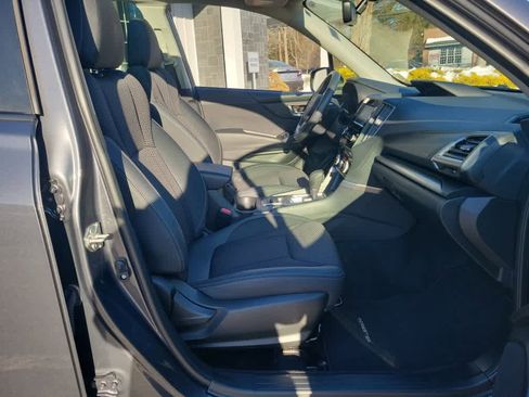 Used 2022 Subaru Forester Premium image 25