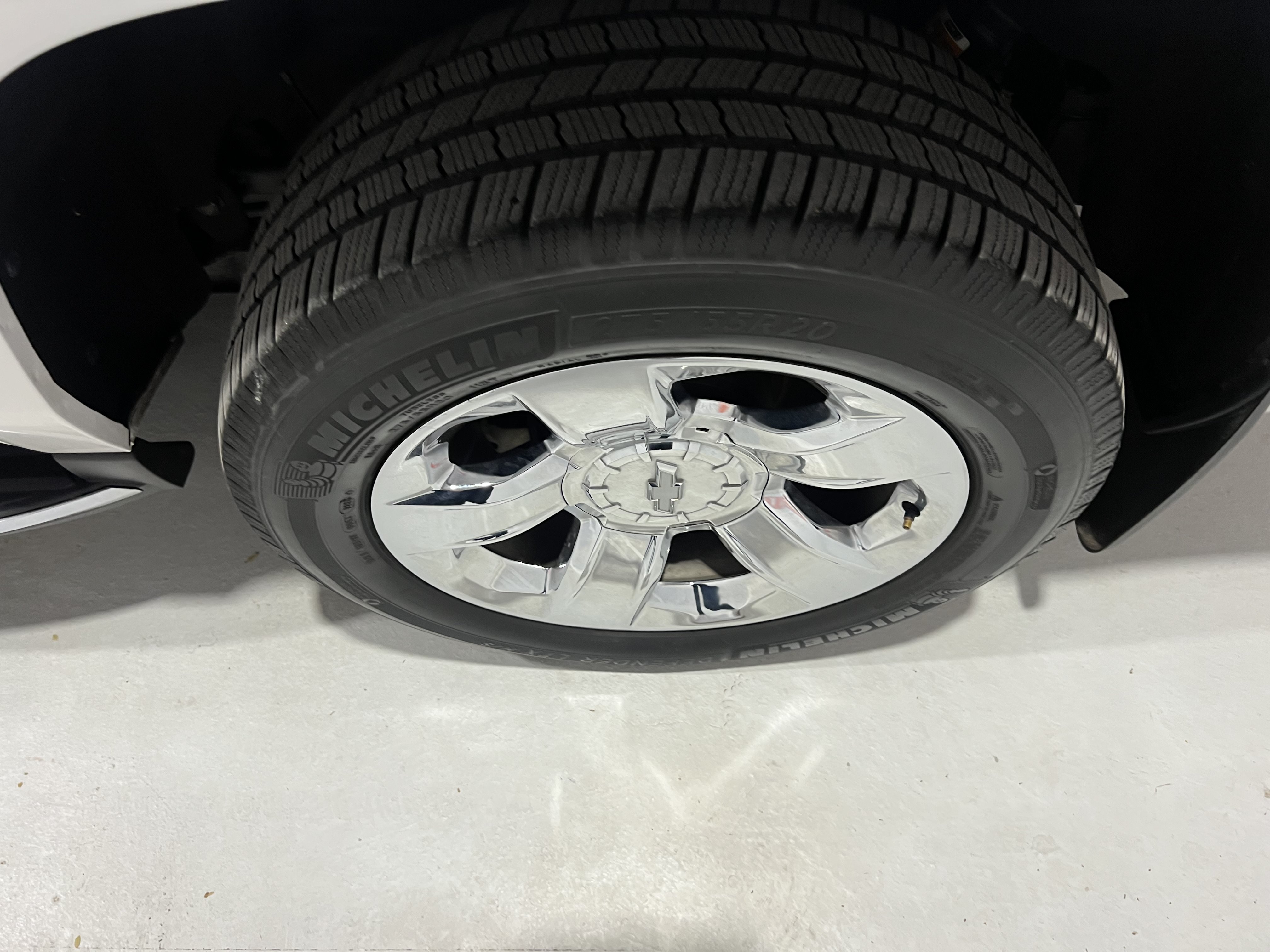 Used 2019 Chevrolet Suburban Premier AWD/4WD image 26