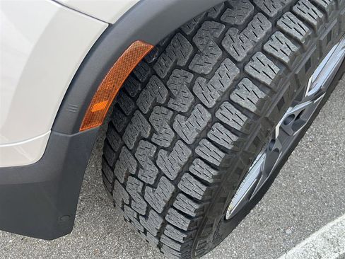 Used 2022 Rivian R1T Launch Edition image 5