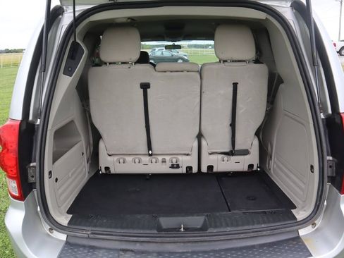 Used 2011 Dodge Grand Caravan Mainstreet w/ PWR Convenience Group FWD image 19