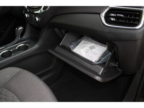 Used 2021 Chevrolet Equinox LT image 17