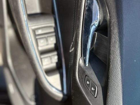Used 2016 Chevrolet Cruze Premier FWD image 35