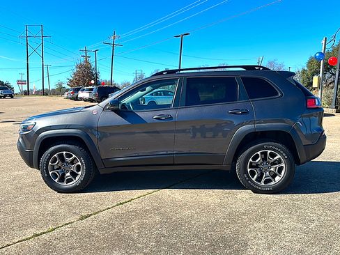 Used 2022 Jeep Cherokee Trailhawk w/ Trailer Tow Group image 5