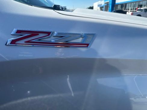 Used 2019 Chevrolet Silverado 1500 LTZ w/ LTZ Premium Package AWD/4WD image 13