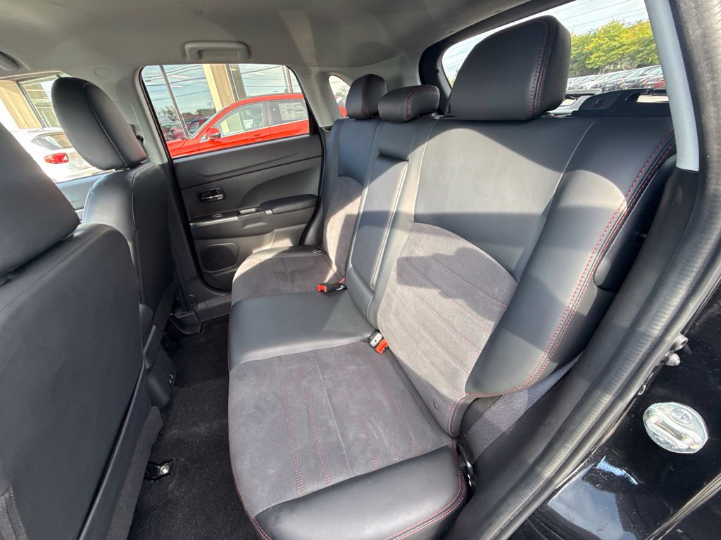 Used 2024 Mitsubishi Outlander Sport SE AWD/4WD image 27