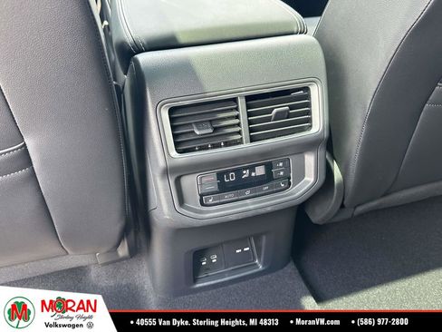 Used 2024 Volkswagen Atlas SEL Premium R-Line AWD/4WD image 15