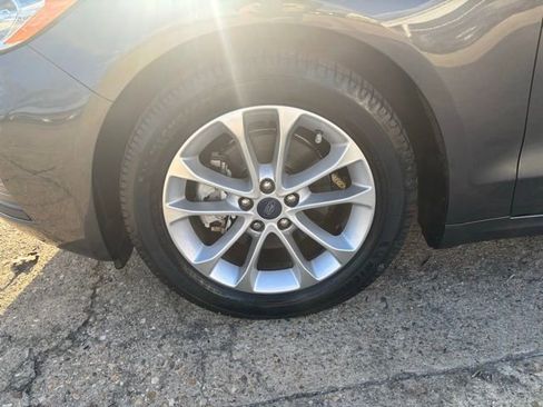 Used 2020 Ford Fusion SE image 8