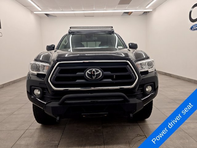 Used 2022 Toyota Tacoma SR5 AWD/4WD image 7