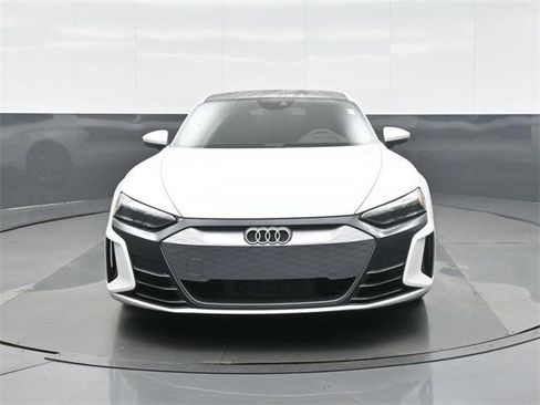 Used 2022 Audi e-tron GT Premium Plus image 2