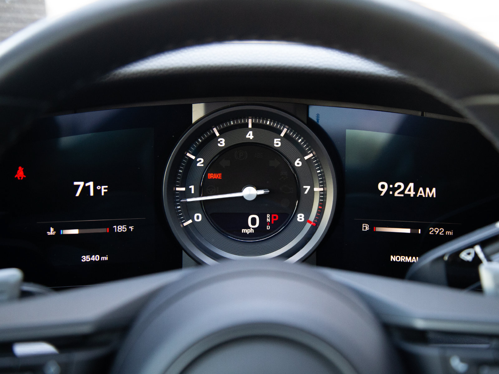 Certified 2024 Porsche 911 Carrera 4 AWD/4WD image 8