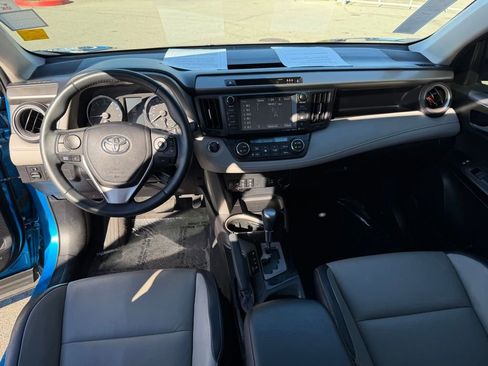 Used 2017 Toyota RAV4 Limited w/ Carpet Mat Package image 15