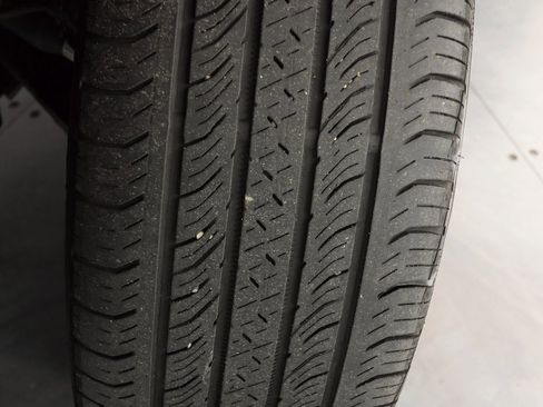 Certified 2024 Jeep Compass Limited image 37