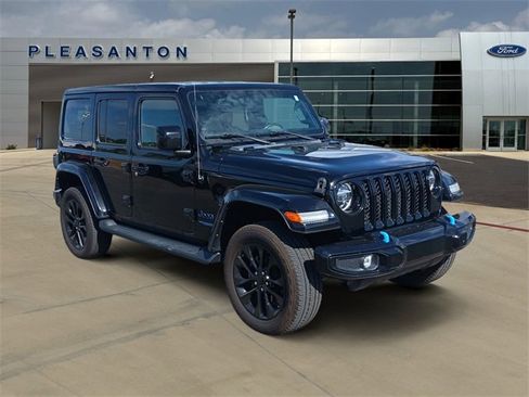 Used 2021 Jeep Wrangler Unlimited Sahara image 7