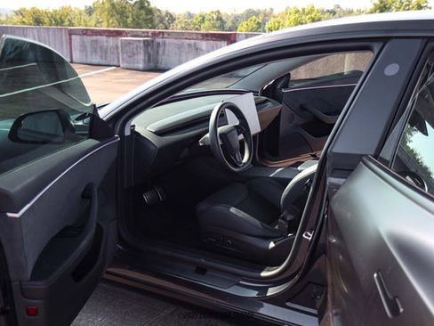 Used 2024 Tesla Model 3 Performance image 15