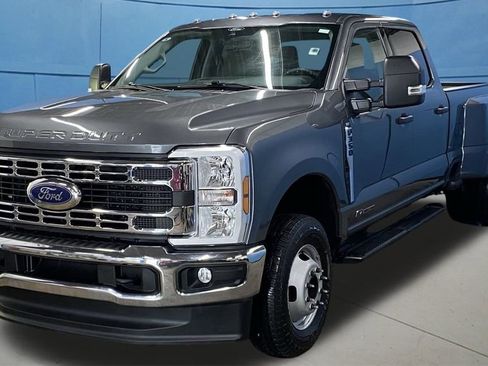 Used 2025 Ford F350 XLT image 5
