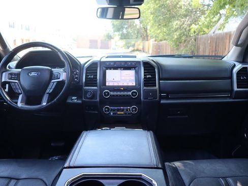 Used 2019 Ford Expedition Platinum AWD/4WD image 16