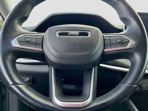 Used 2022 Jeep Compass Latitude w/ Convenience Group image 11