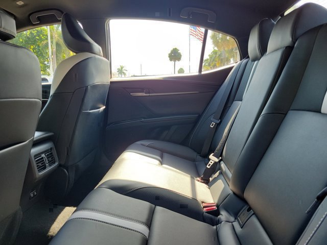 Used 2025 Toyota Camry SE FWD image 14