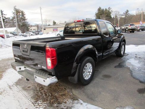 Used 2018 Nissan Frontier SV w/ Value Truck Package image 5