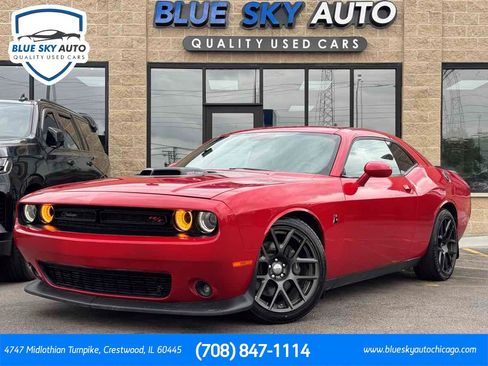 Used 2016 Dodge Challenger R/T Scat Pack RWD image 1
