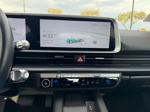 Used 2024 Hyundai Ioniq 6 SEL RWD image 12