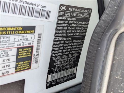 Used 2017 Land Rover Range Rover HSE image 25