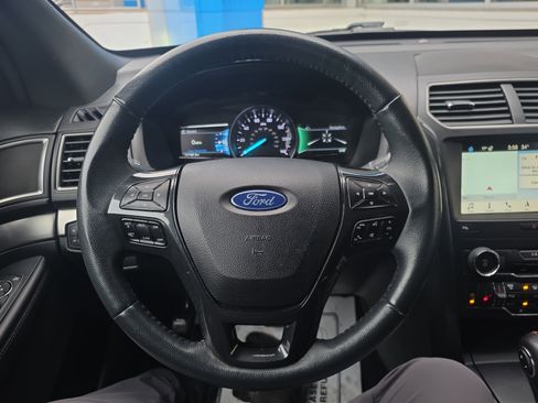 Used 2019 Ford Explorer XLT w/ Equipment Group 202A image 20