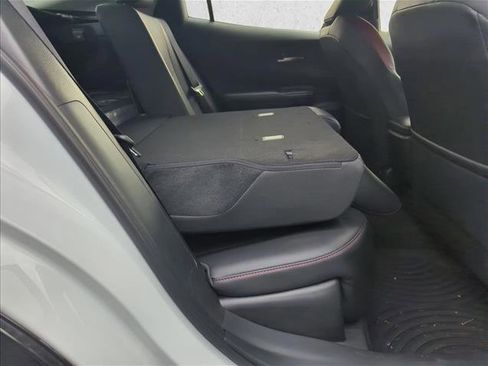 Used 2025 Toyota Prius Plug-In Hybrid image 22