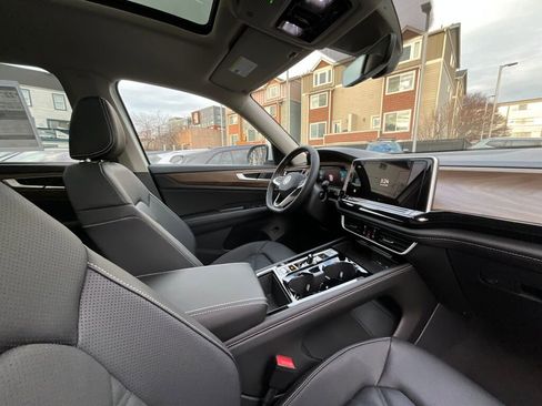 New 2026 Volkswagen Atlas SE image 18