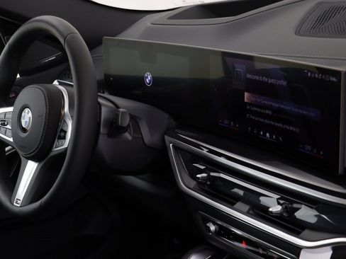 New 2026 BMW X6 xDrive40i w/ Climate Comfort Package image 21